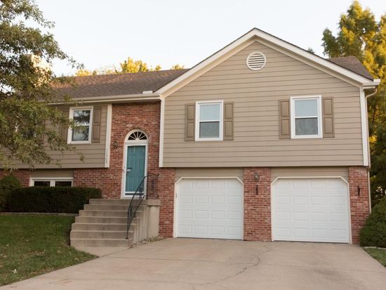 Photo: OVERLAND PARK House for Rent - $850.00 / month; 3 Bd & 3 Ba